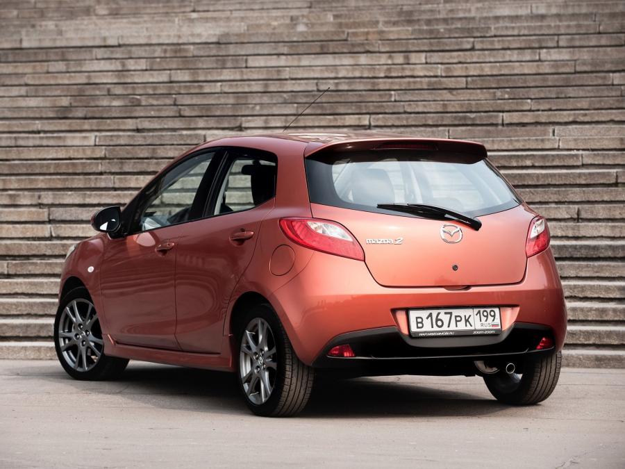  Mazda2 5-Door Flash Edition 2009 года  (фото 2 из 4)